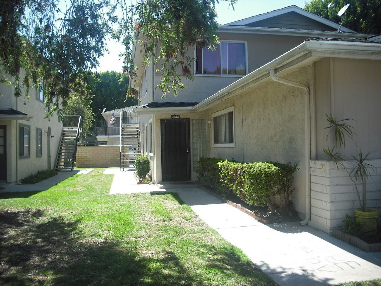 2581 Spinnaker Ave - Photo 2 of 10