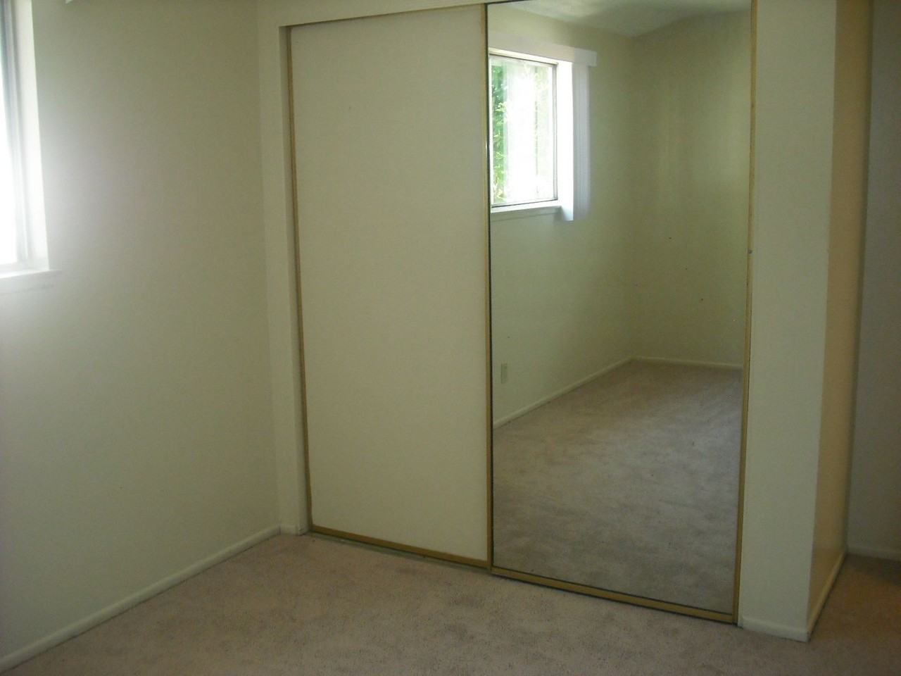2557 Yardarm Ave - Photo 5 of 5