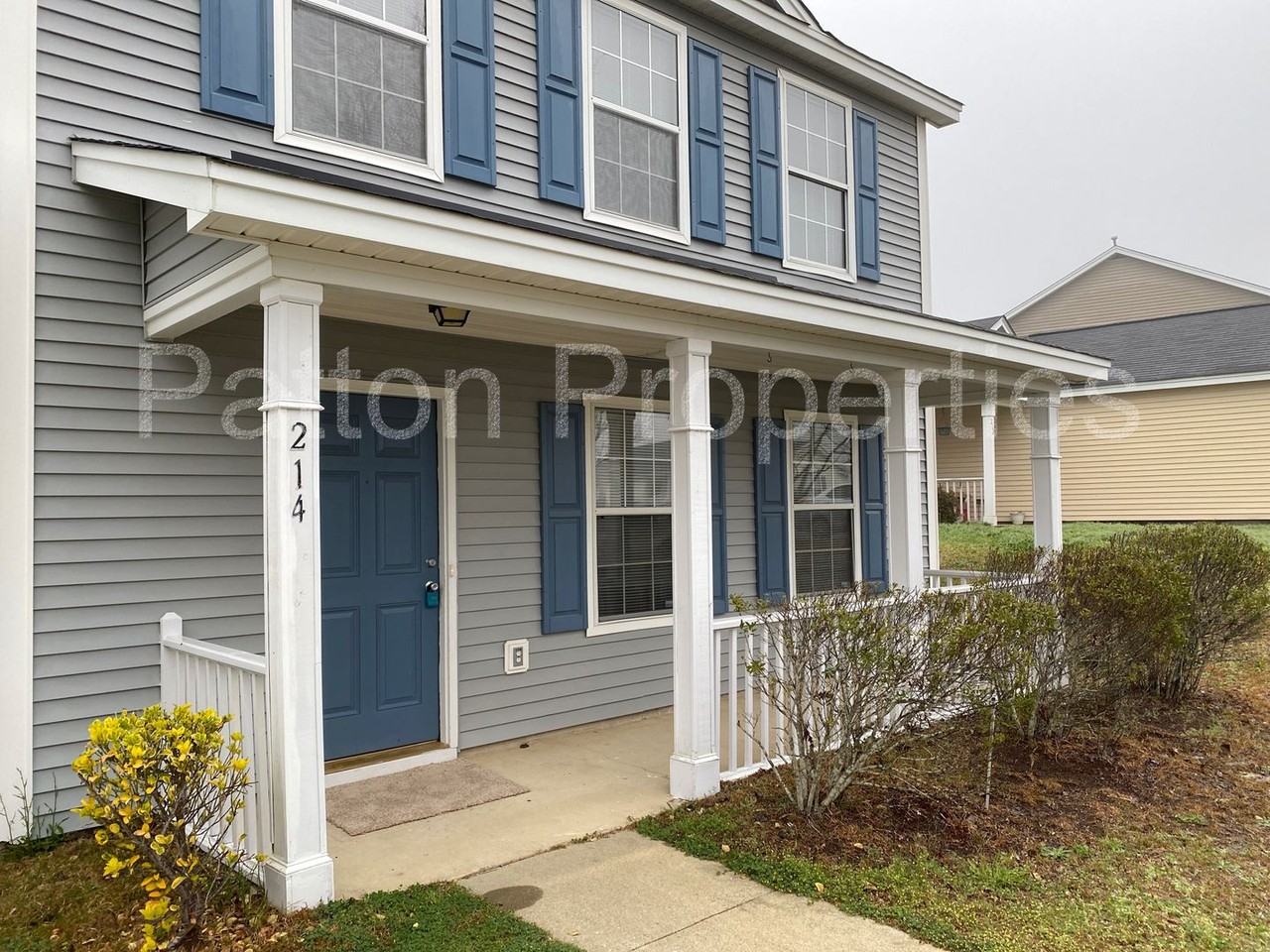 214 Elders Pond Dr - Photo 2 of 18