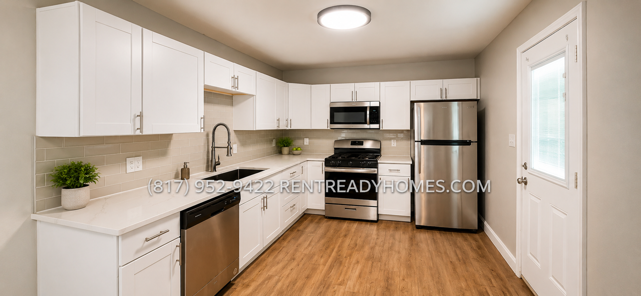 2312 Cass St - Photo 3 of 11