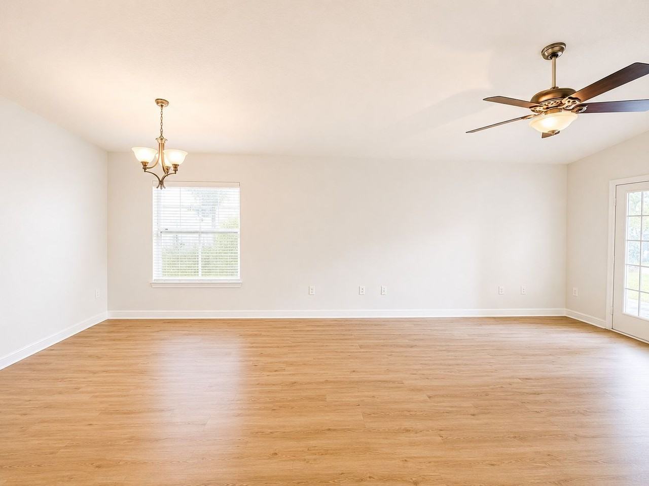 2351 Holly Pine Cir - Photo 7 of 19
