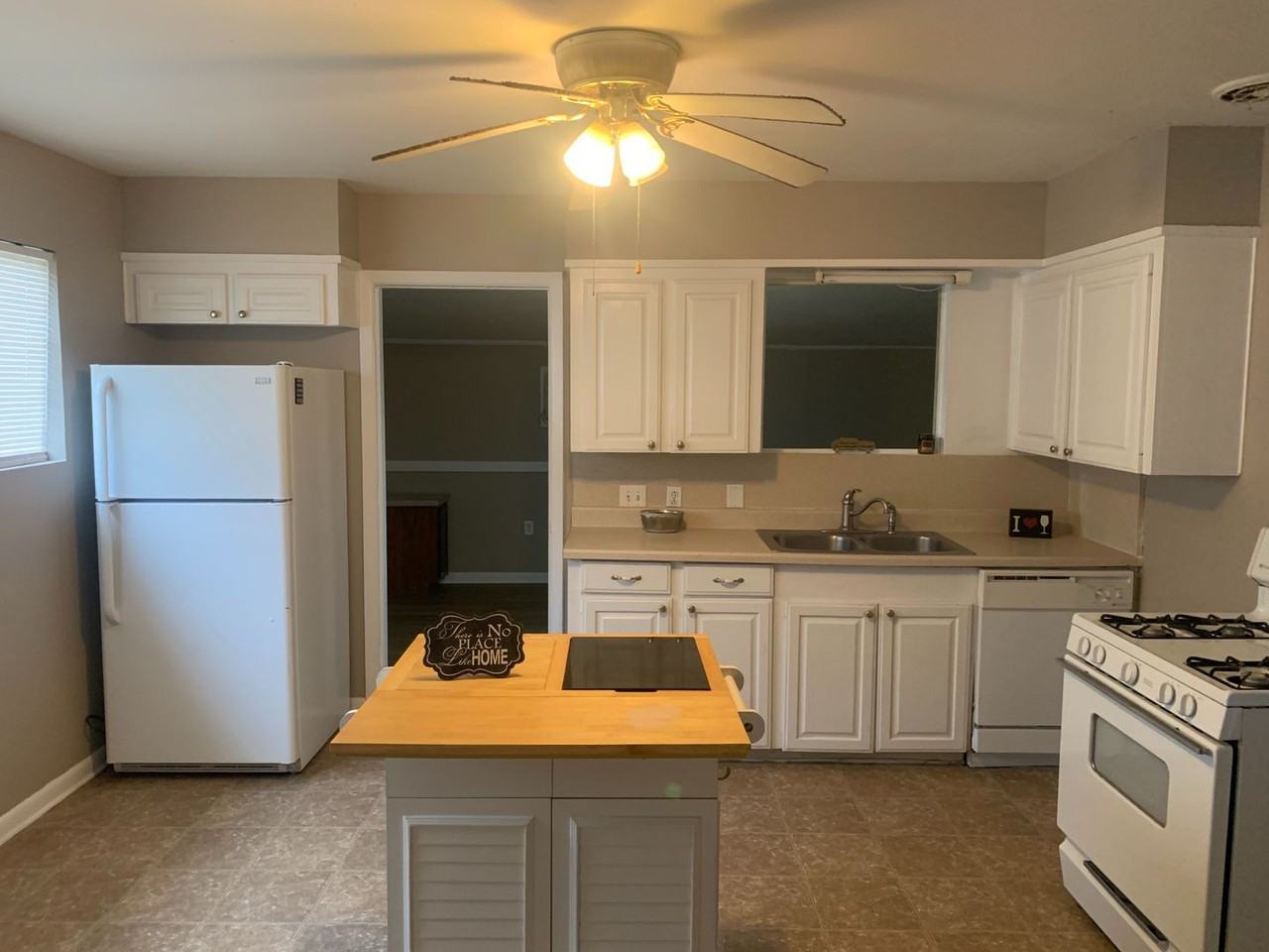 905 Rickey Pl - Photo 2 of 12