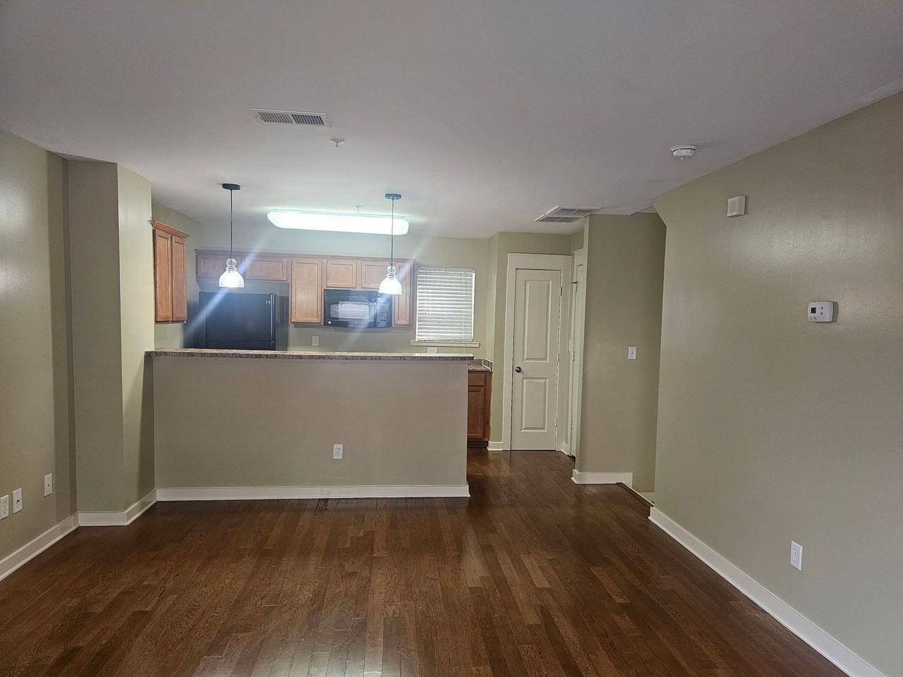 1679 Park Town Pl - Photo 2 of 10