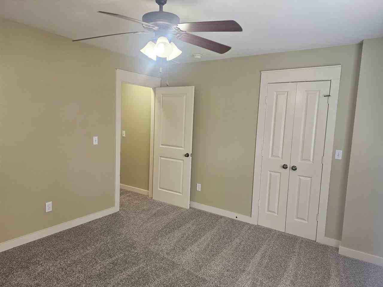 1679 Park Town Pl - Photo 4 of 10