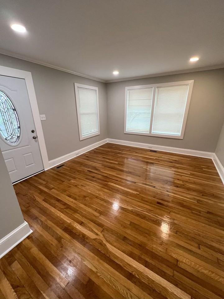 538 Hillandale St Ne - Photo 3 of 10