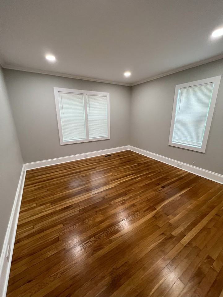 538 Hillandale St Ne - Photo 6 of 10