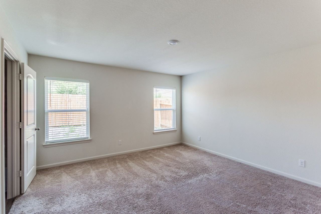 7335 Aaron Jordan Dr - Photo 7 of 12