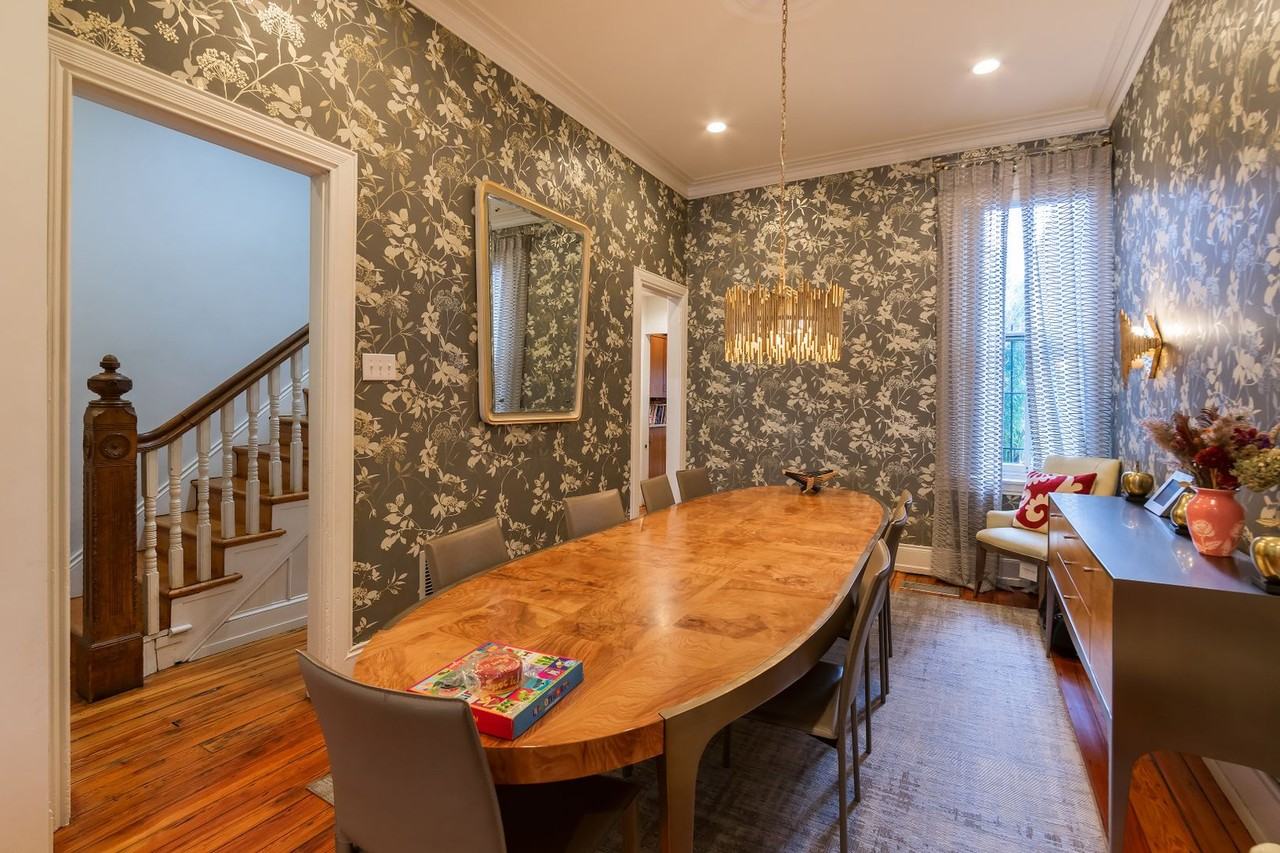206 S 43rd St - Photo 3 of 39