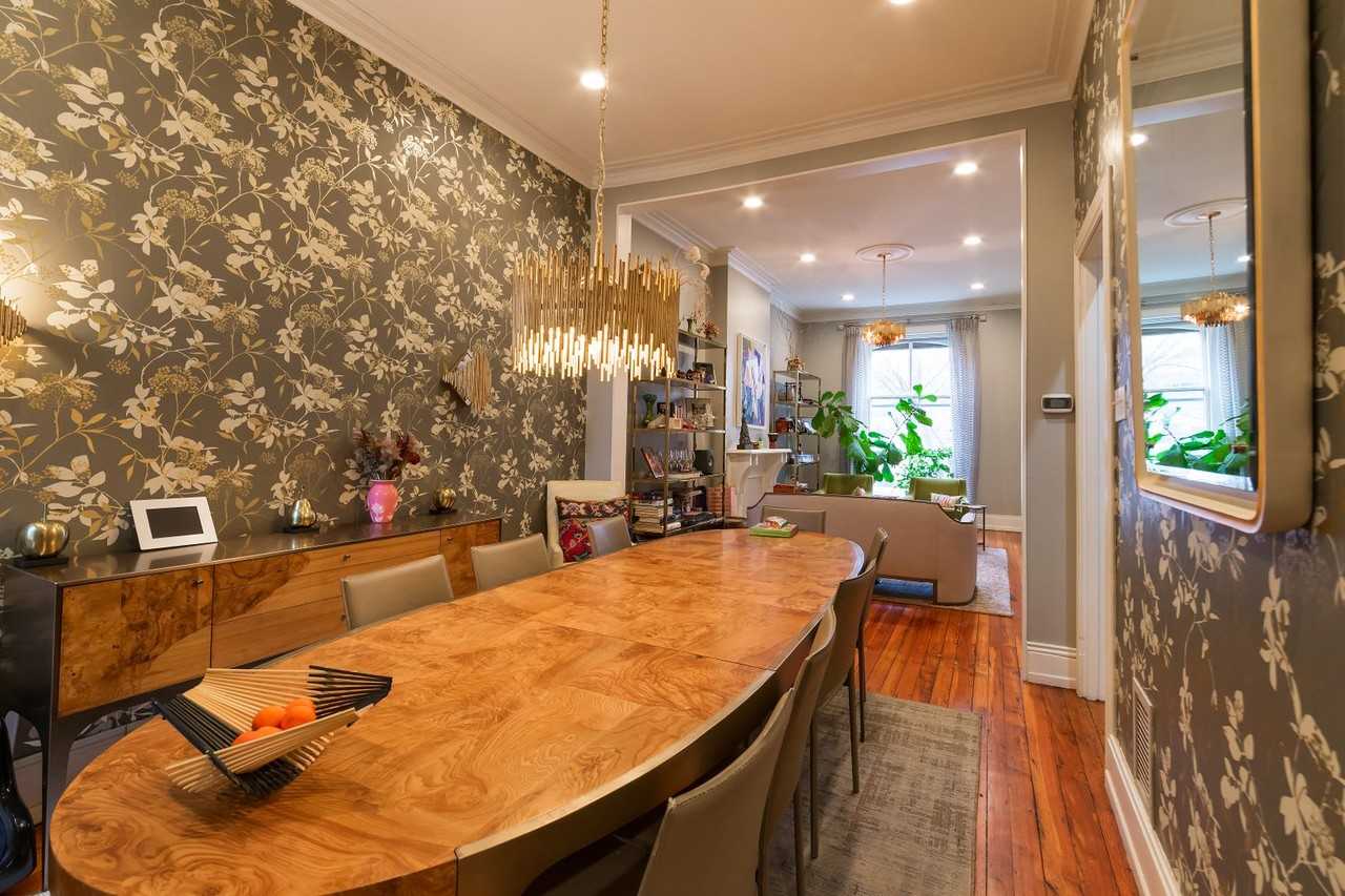 206 S 43rd St - Photo 4 of 39