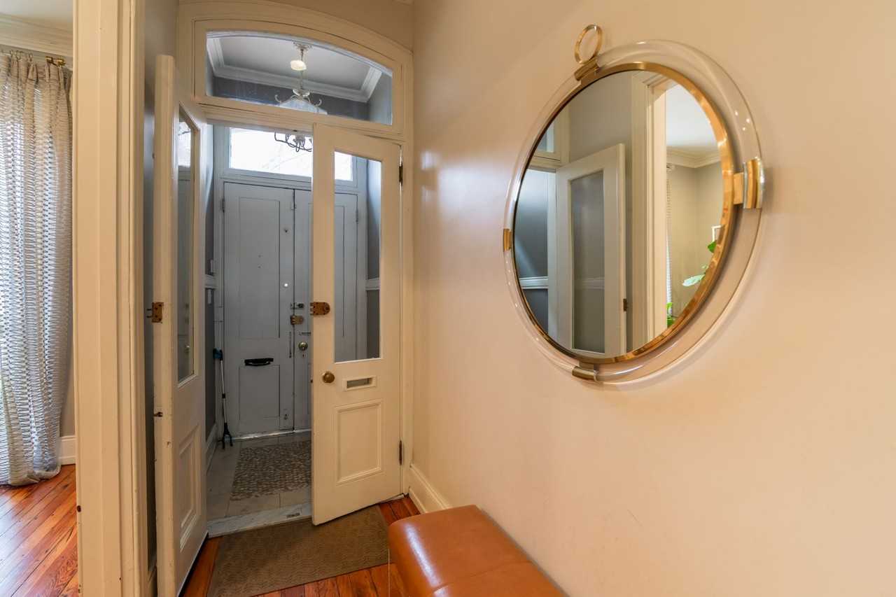 206 S 43rd St - Photo 5 of 39