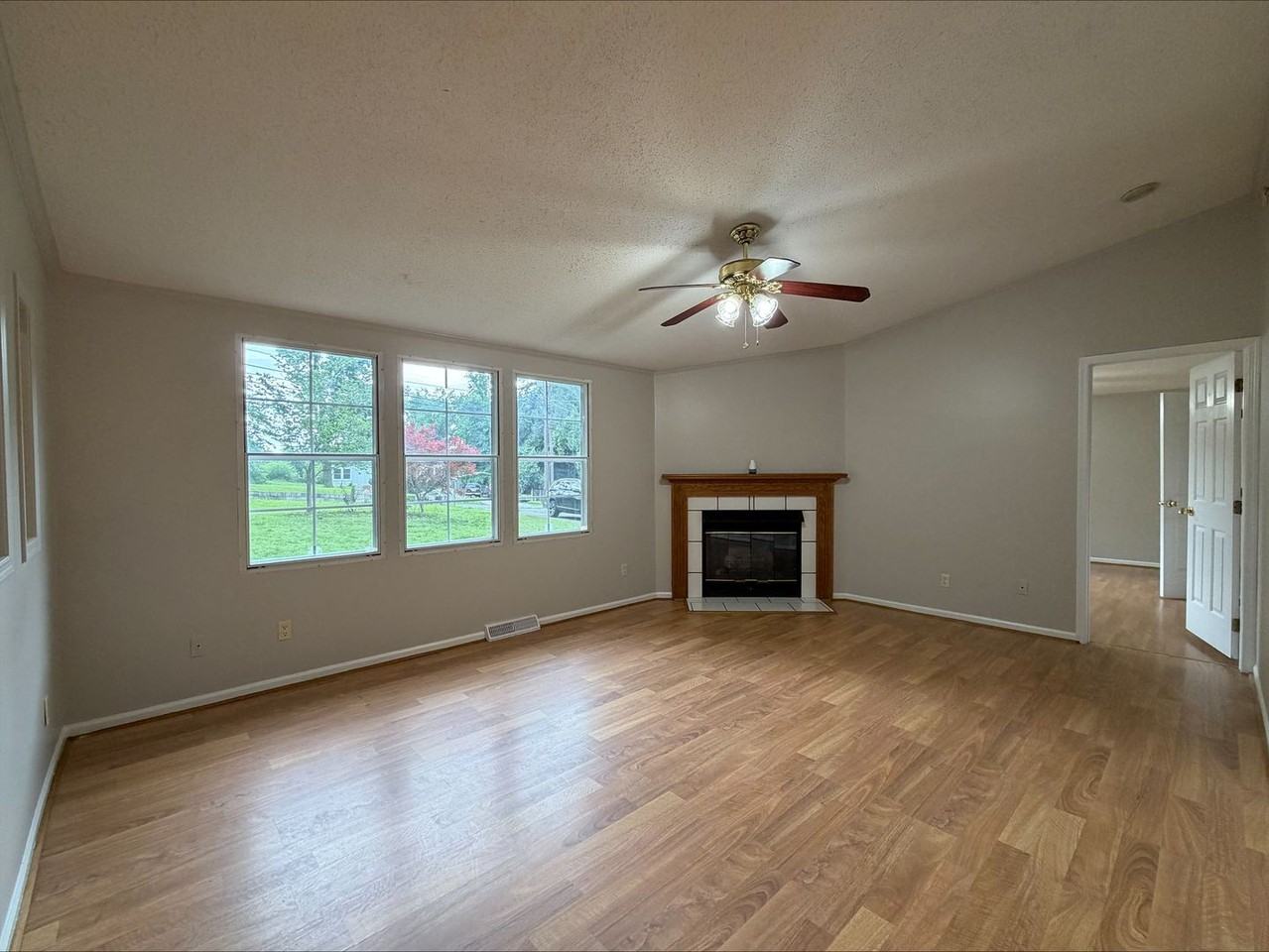 2761 Penny Park Dr - Photo 4 of 20