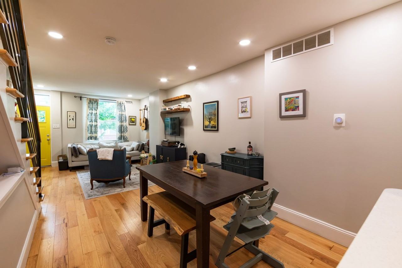 2042 E Fletcher St - Photo 6 of 29