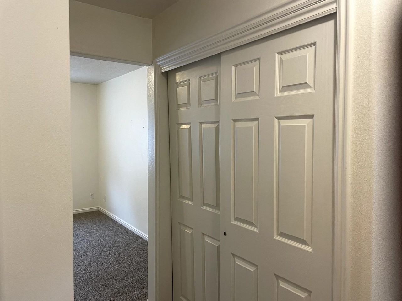 1145 N 2960 W - Photo 5 of 7