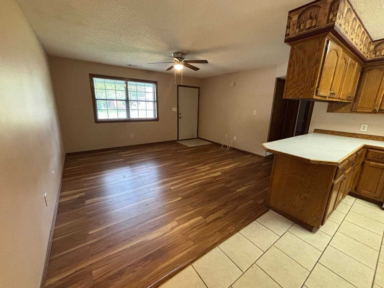 1419 N Pittsburg Ave - Photo 4 of 10