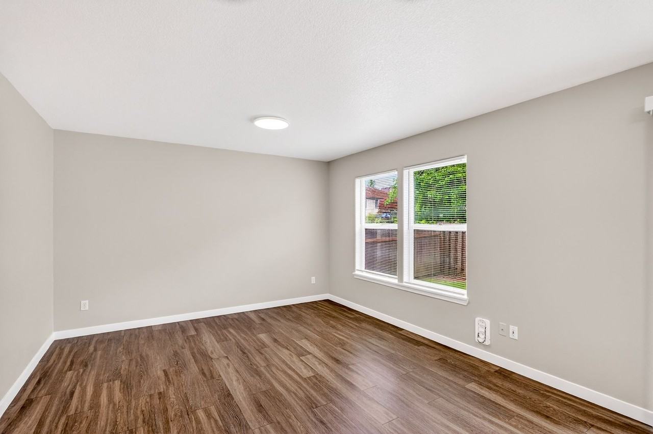 4263 Sw 159th Ave - Photo 5 of 20