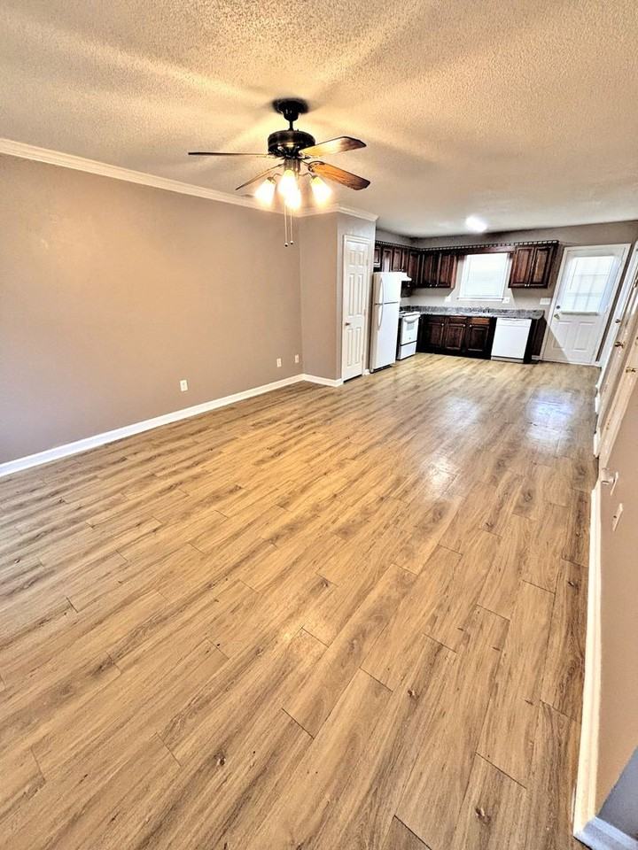 2826 Wimberly Dr Sw - Photo 2 of 13