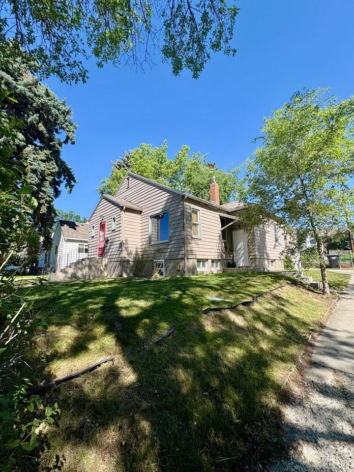 701 Alderson Ave - Photo 3 of 20