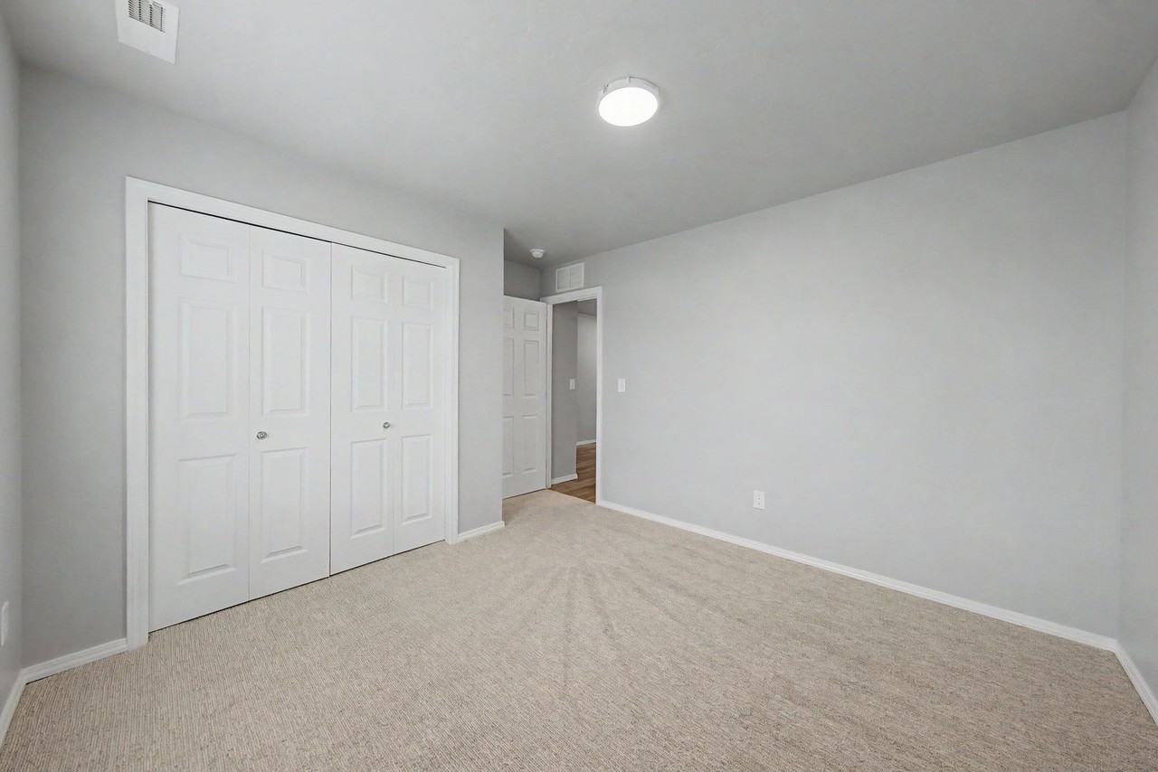 6881 S Sushana River Ave - Photo 5 of 21