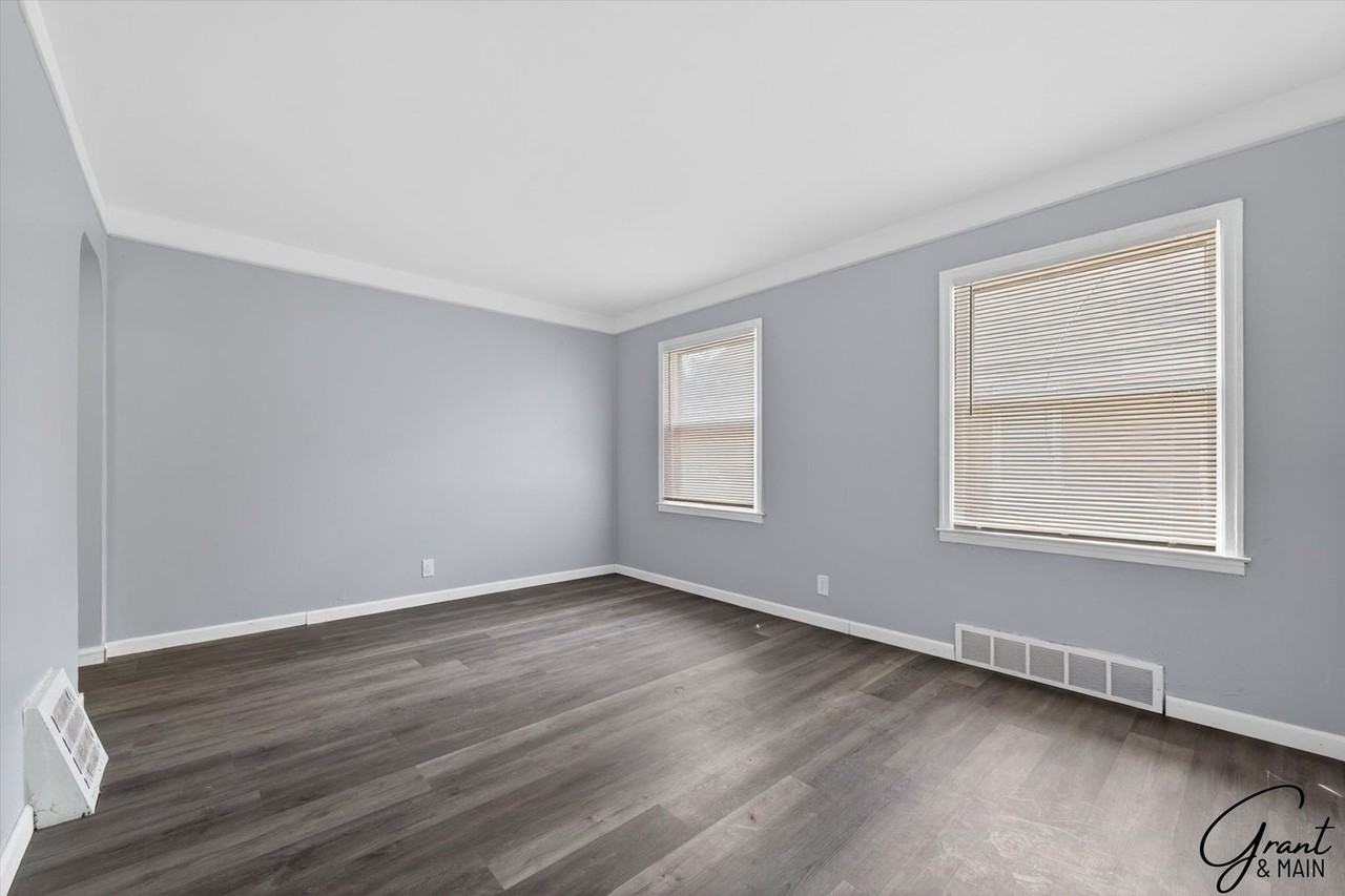 16212 Maddelein St - Photo 3 of 14