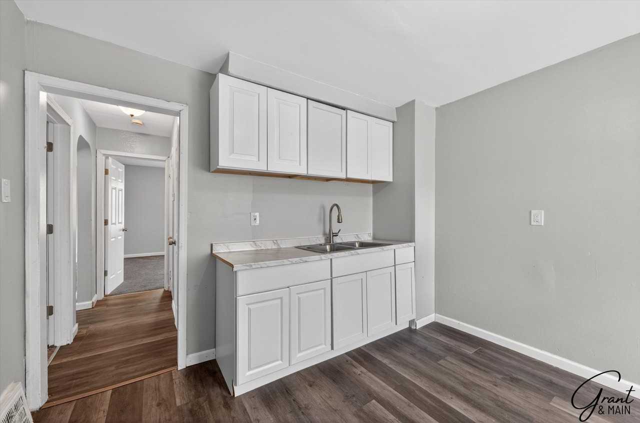 16212 Maddelein St - Photo 7 of 14