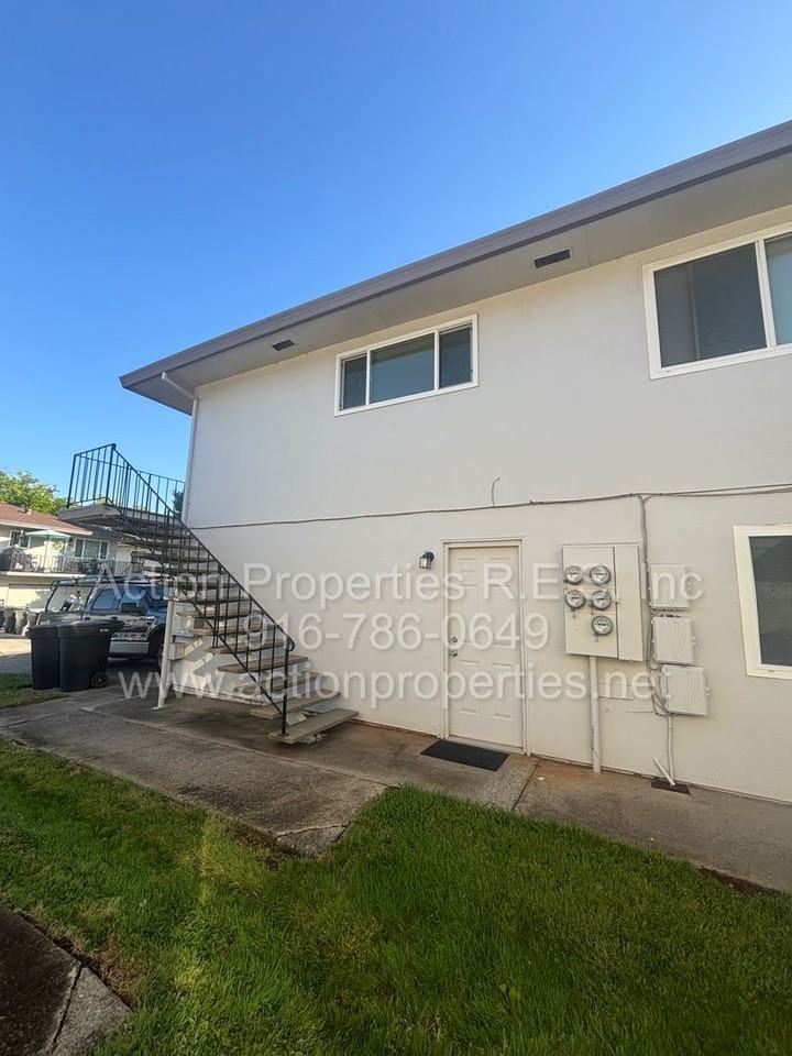 303 Harding Blvd #4 - Photo 4 of 30