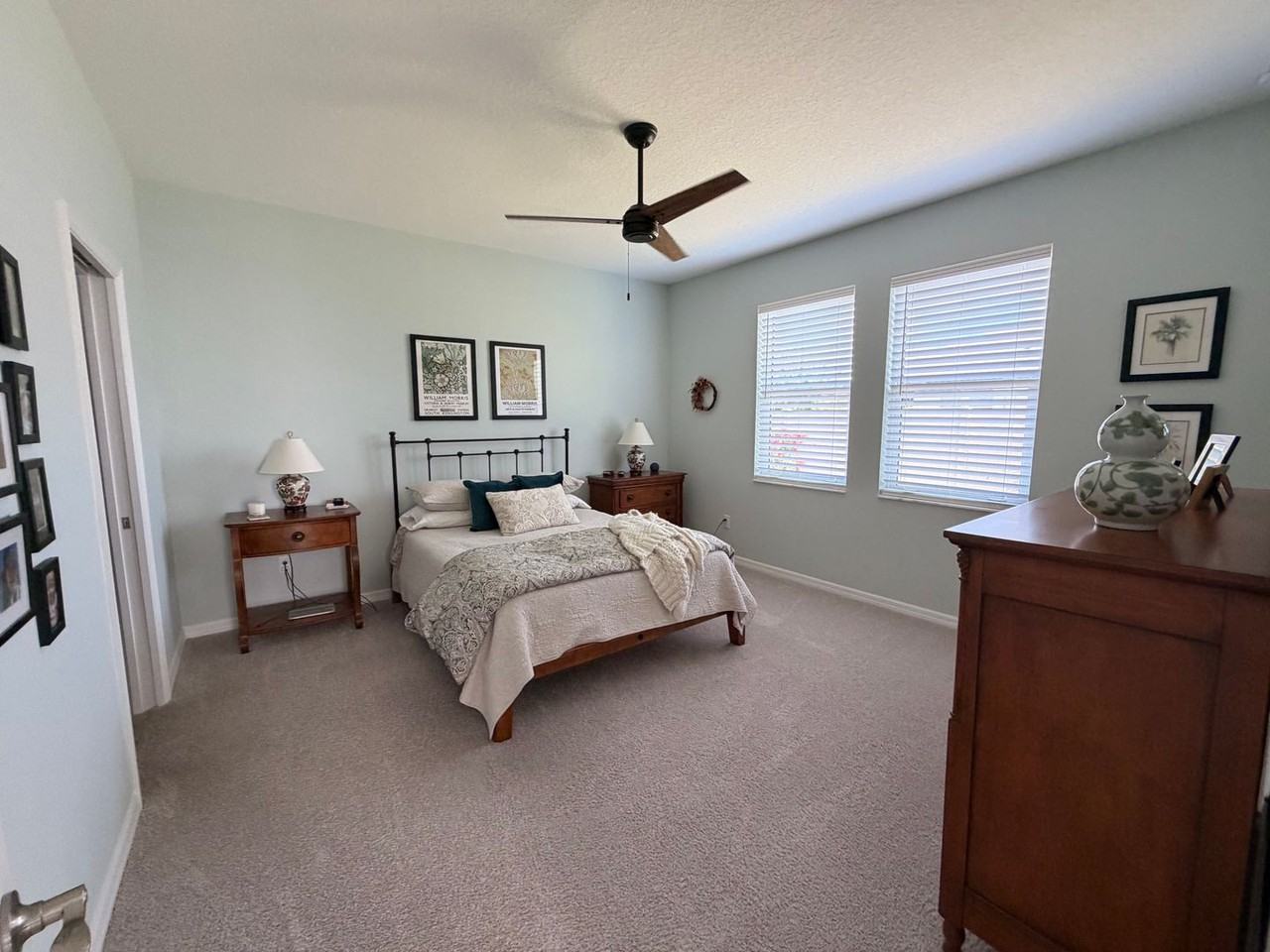 6001 Fiore Dr - Photo 4 of 34