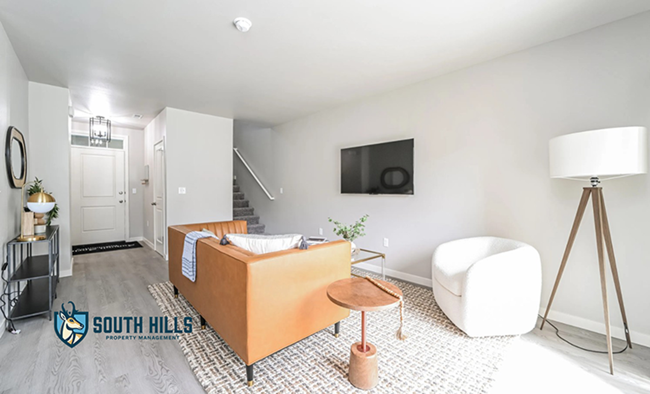 125 10th Ave West - Photo 6 of 24