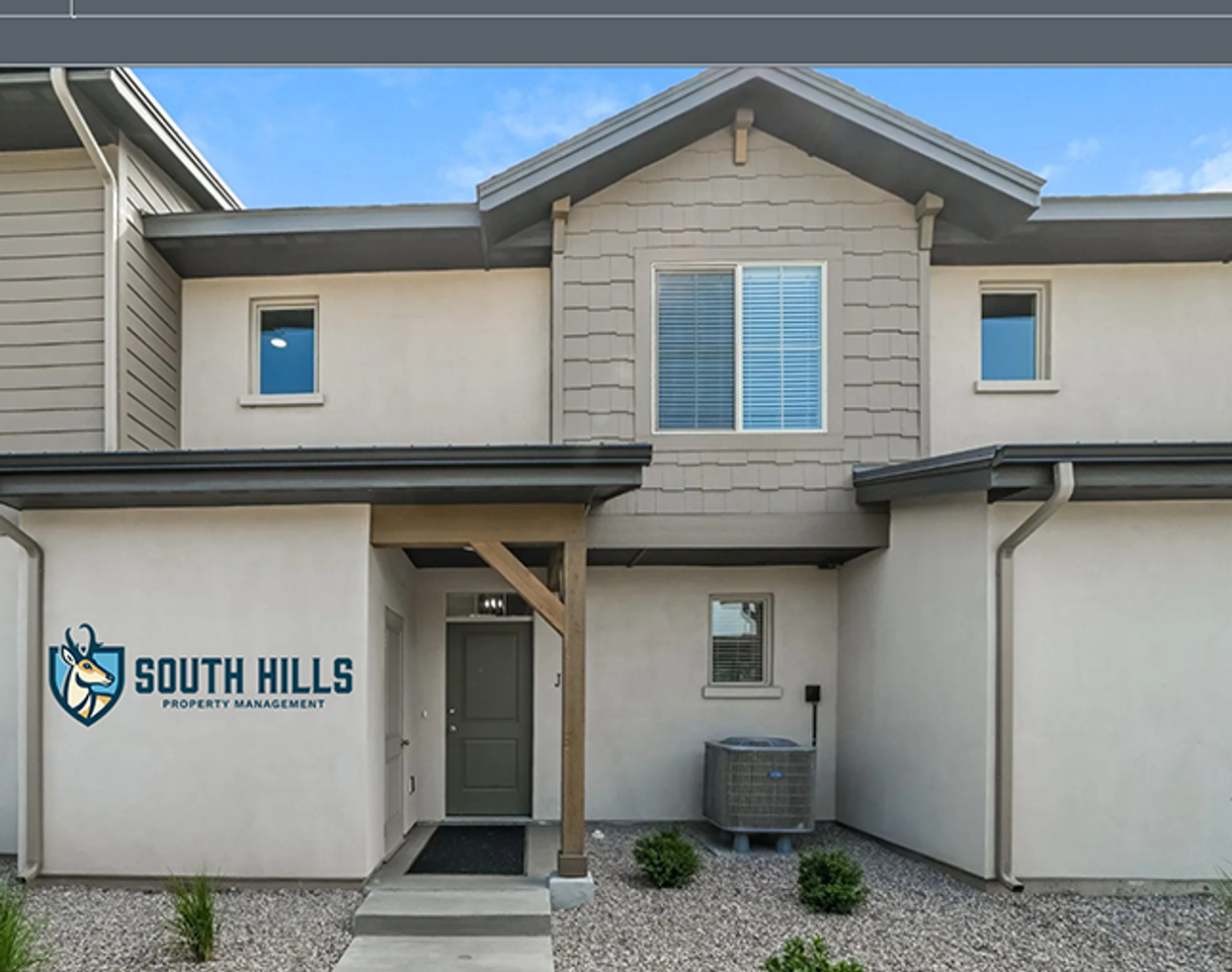 125 10th Ave West - Photo 3 of 50