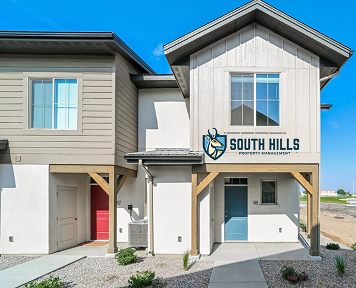 125 10th Ave West - Photo 4 of 50
