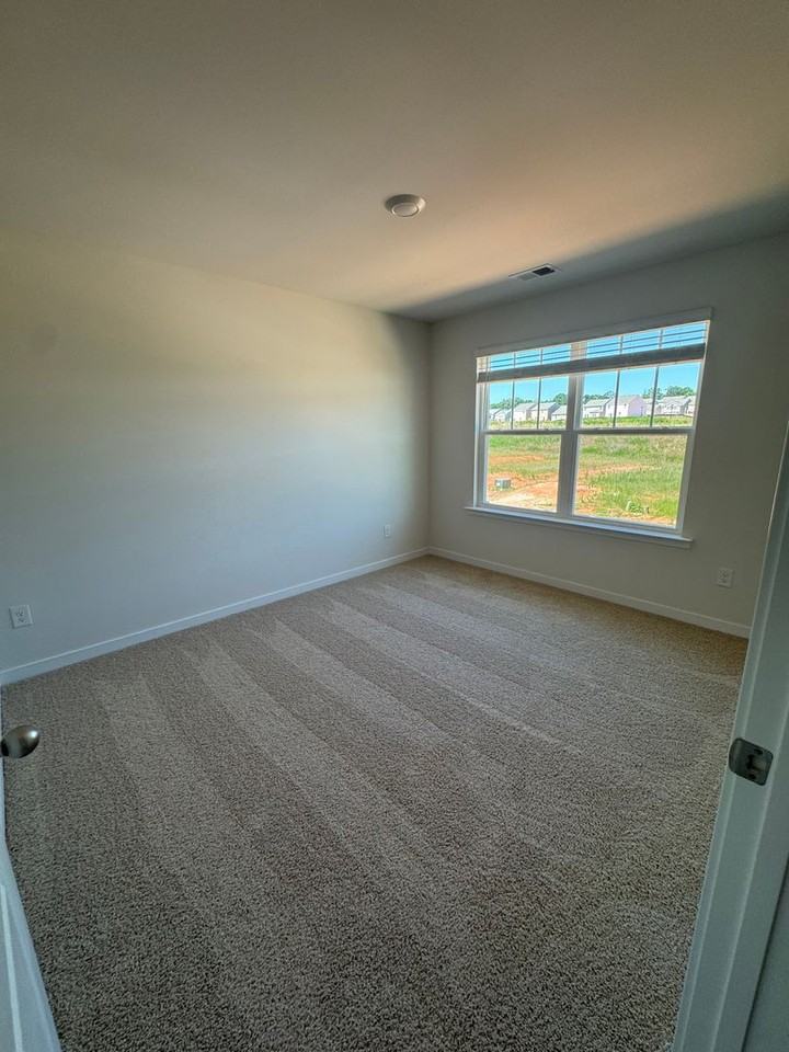 764 14th Avenue Ct Ne - Photo 4 of 12