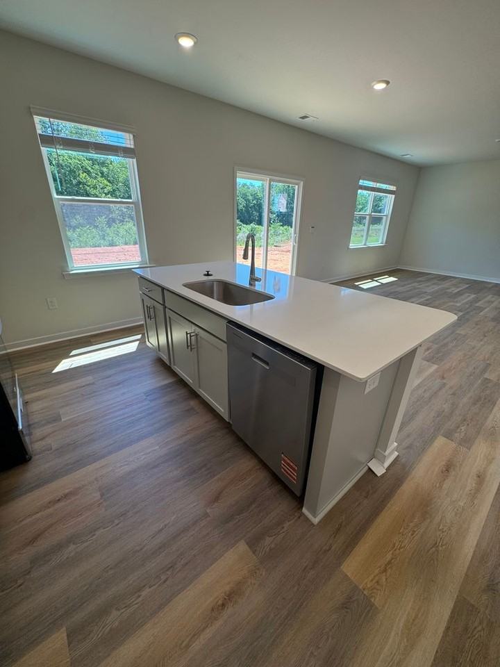 764 14th Avenue Ct Ne - Photo 7 of 12
