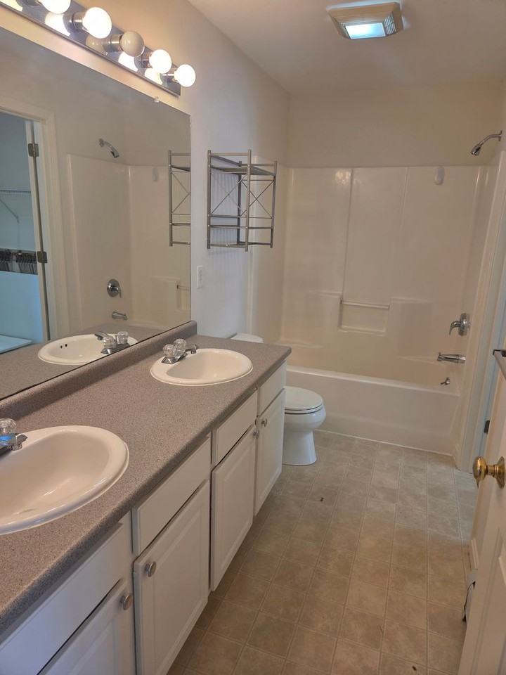 3000 Mead Hill - Photo 6 of 18