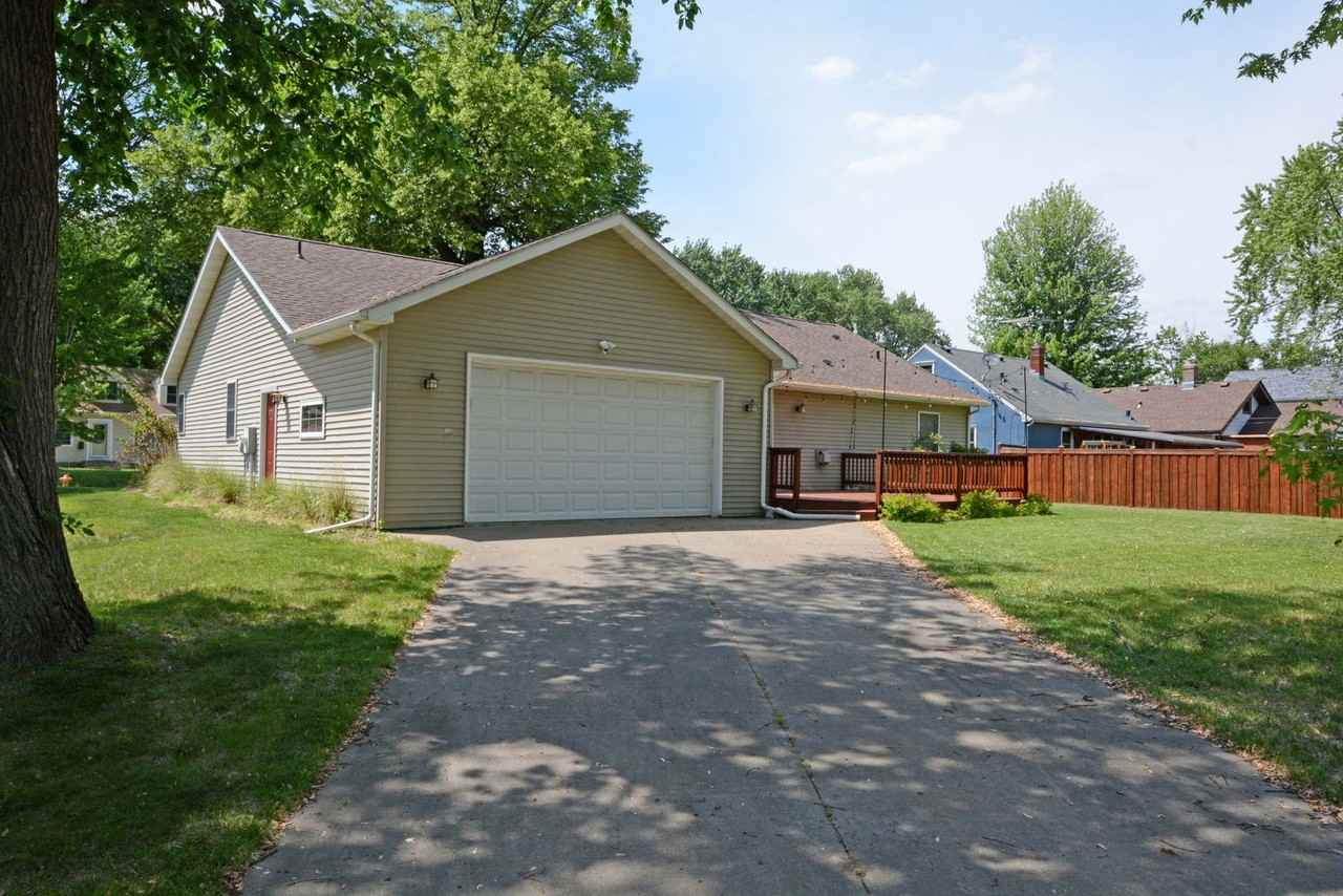 504 15th Ave N - Photo 3 of 30