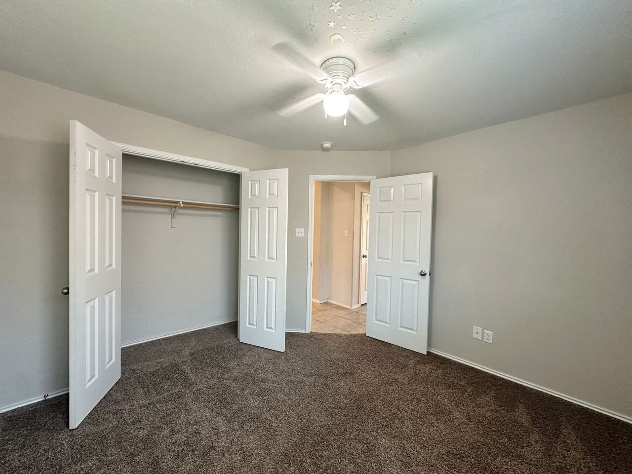 1118 Juneberry Park Dr - Photo 4 of 33