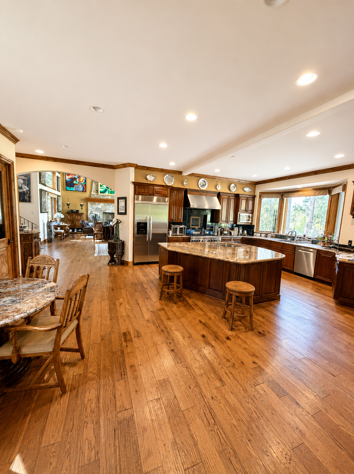 345 Country Club Dr - Photo 4 of 9