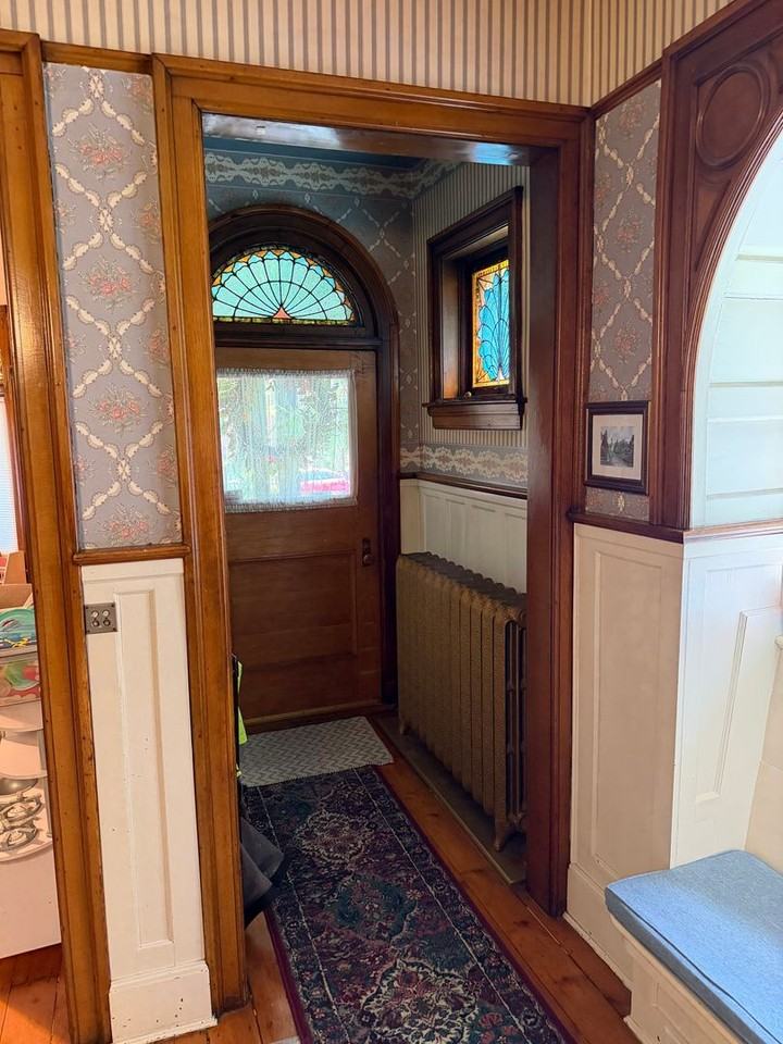 23 Van Buren St - Photo 3 of 15