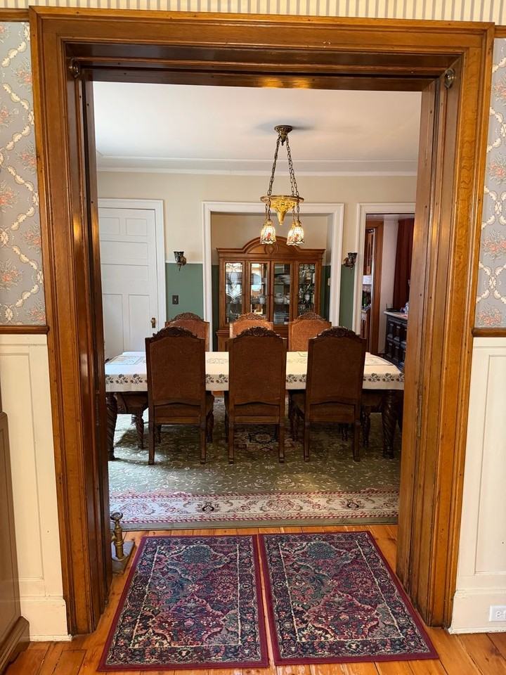 23 Van Buren St - Photo 7 of 15