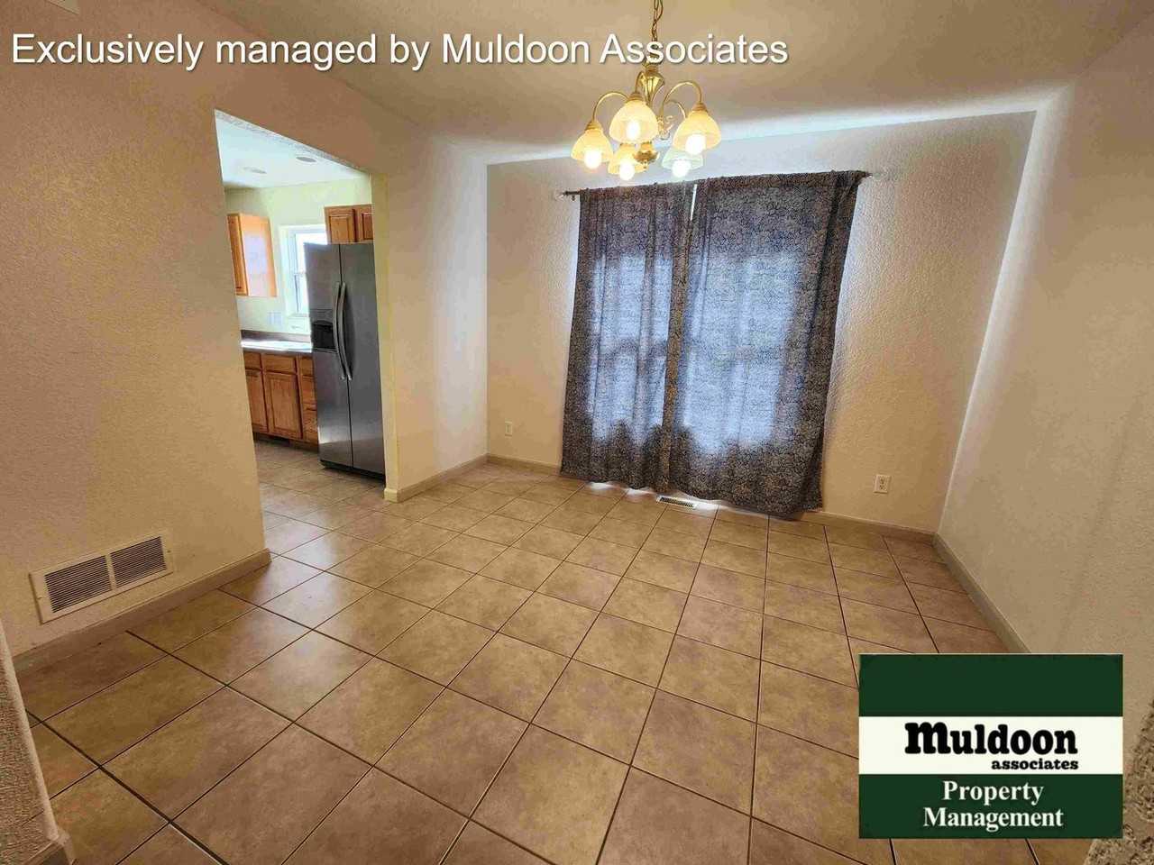 662 S Burro Dr - Photo 3 of 11
