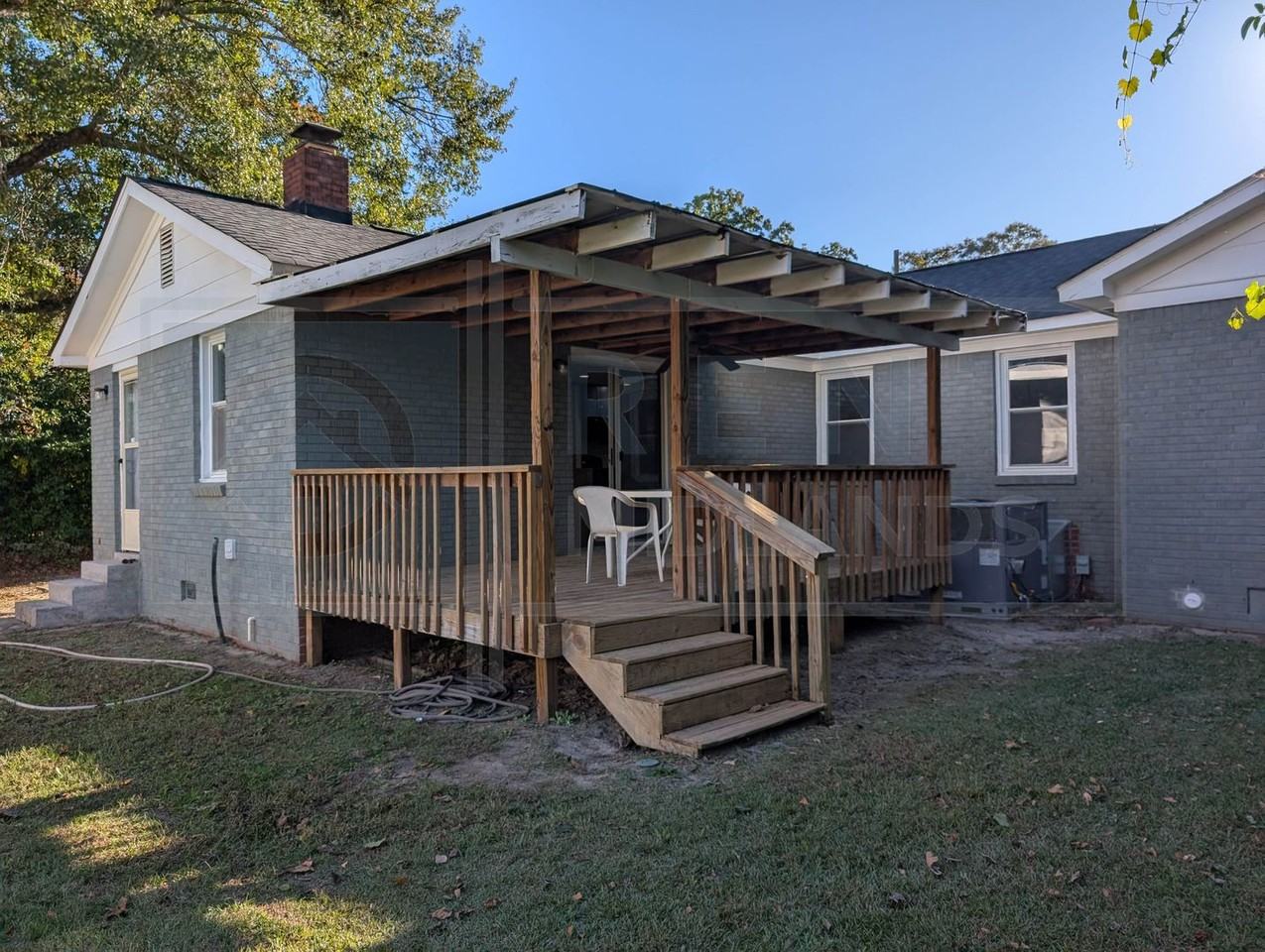 2307 Vine St - Photo 2 of 23