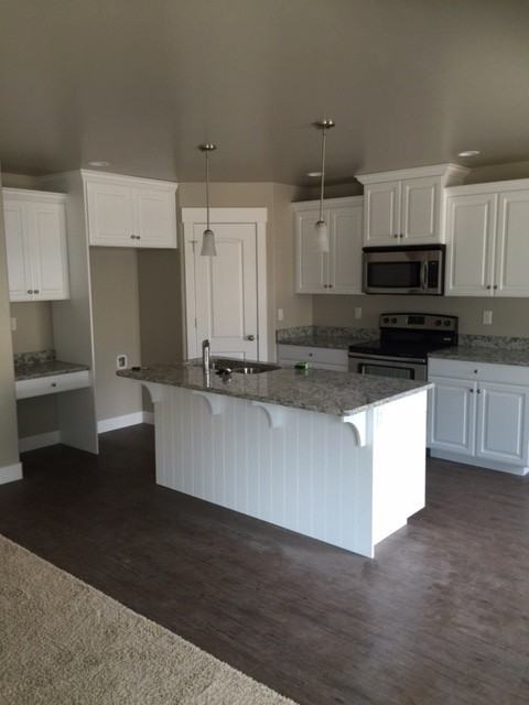 576 N 220 E - Photo 2 of 14