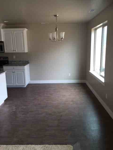 576 N 220 E - Photo 3 of 14