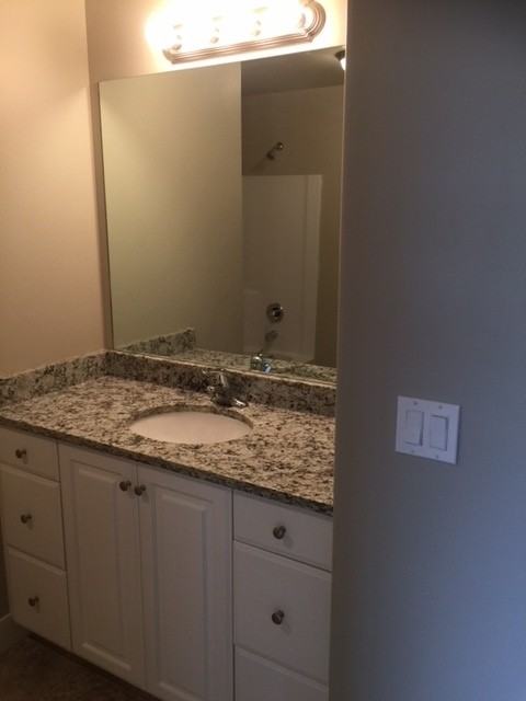 576 N 220 E - Photo 6 of 14