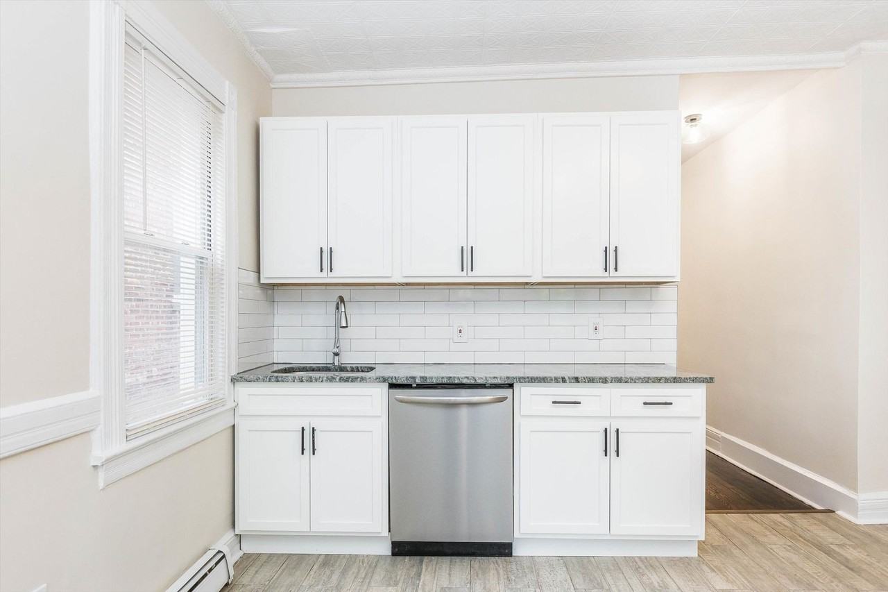 105 Pine St #2 - Photo 6 of 27