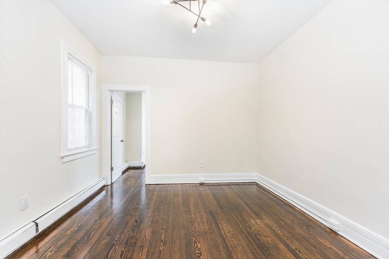 105 Pine St #3 - Photo 2 of 18