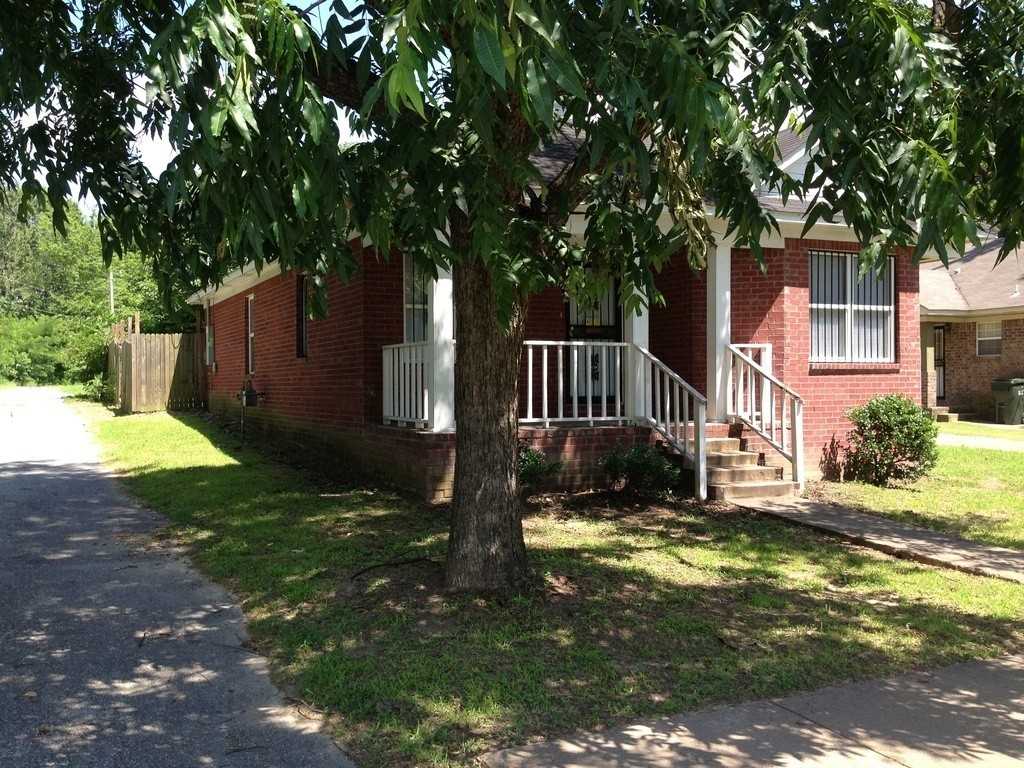 1572 Victor St - Photo 2 of 21