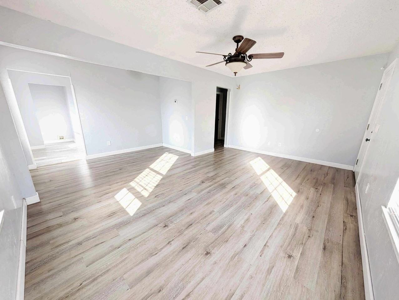 616 Lions Park Pl - Photo 4 of 12