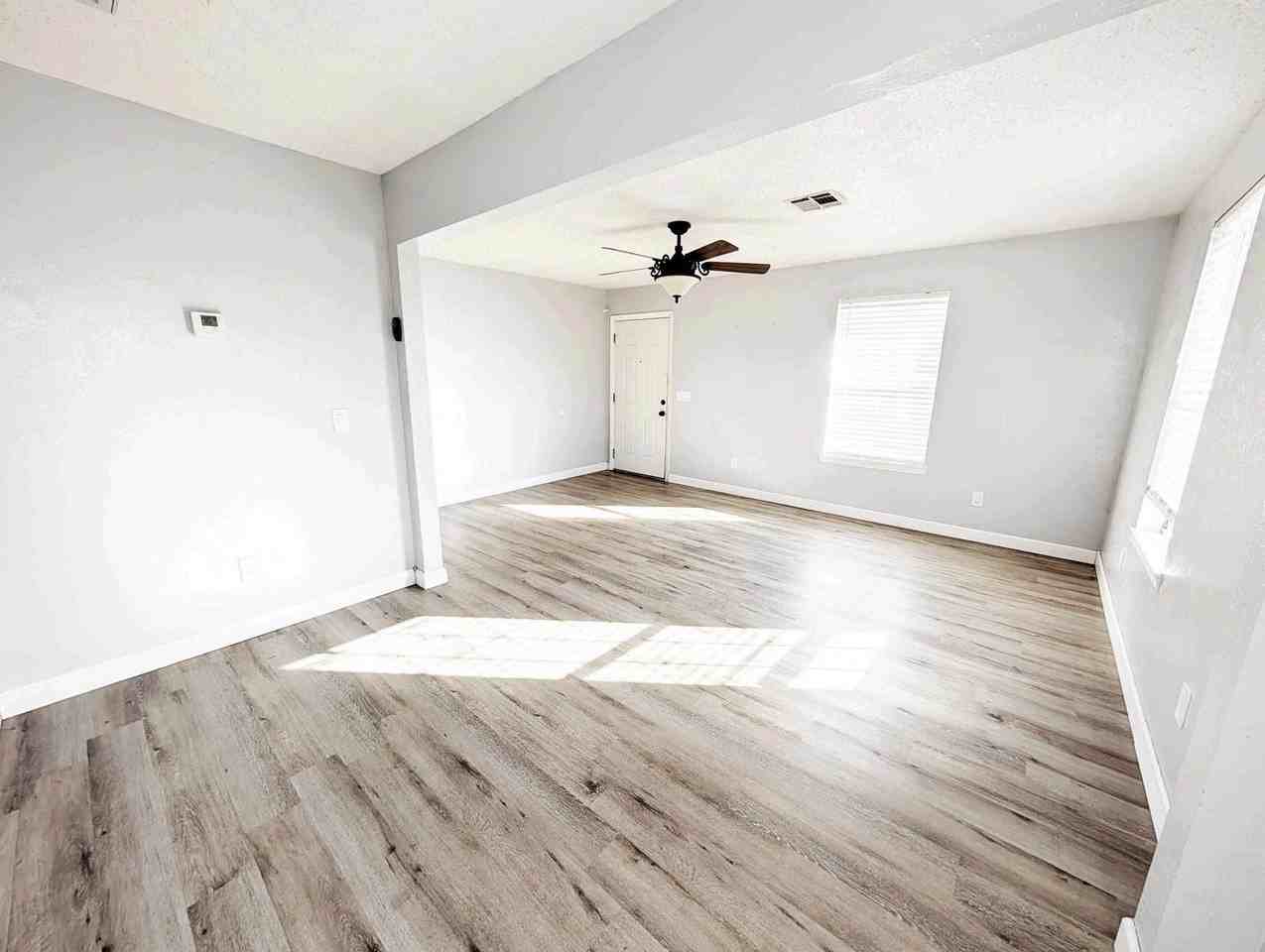 616 Lions Park Pl - Photo 5 of 12