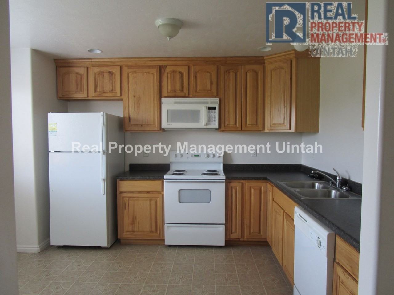 361 E 1220 S - Photo 6 of 10