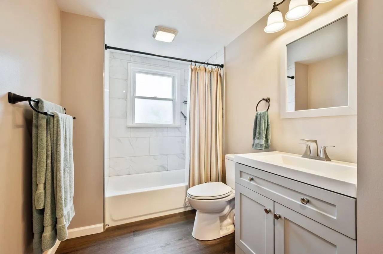 637 Bigelow St - Photo 3 of 18