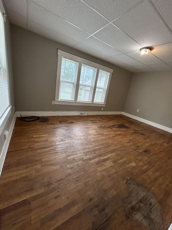 15 4th Street Cir - Photo 5 of 18